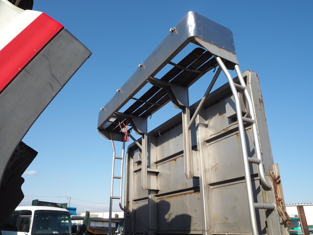 UDトラックスクオンアルミブロック大型（10t）[写真27]