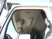 UDトラックスクオンアルミブロック大型（10t）[写真31]