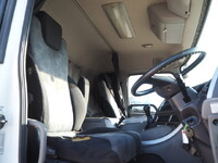 UDトラックスクオンアルミブロック大型（10t）[写真33]