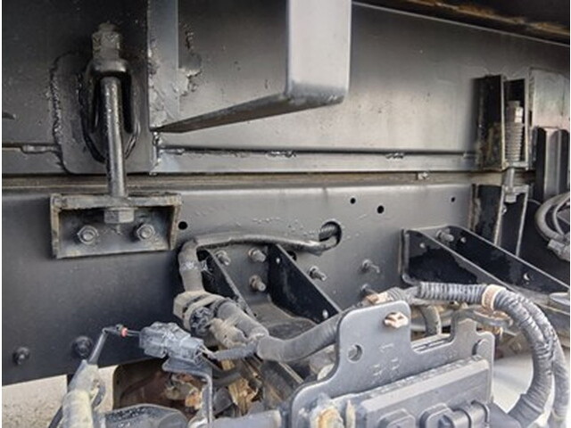 日野レンジャーパッカー車（塵芥車）中型（4t）[写真14]