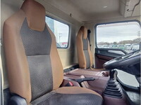 日野レンジャーパッカー車（塵芥車）中型（4t）[写真24]