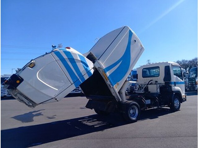 いすゞフォワードパッカー車（塵芥車）中型（4t）[写真10]