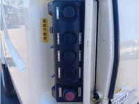 いすゞフォワードパッカー車（塵芥車）中型（4t）[写真13]