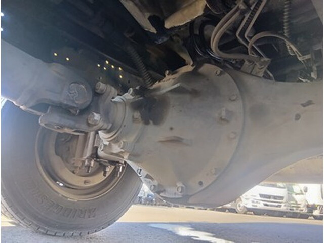 いすゞフォワードパッカー車（塵芥車）中型（4t）[写真17]