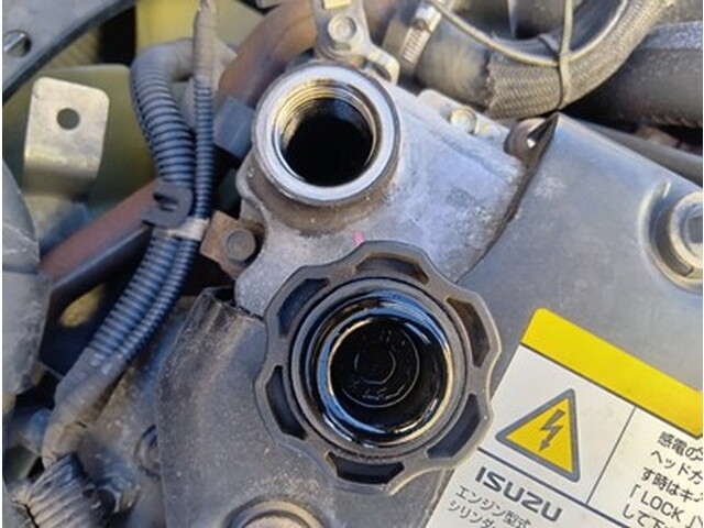 いすゞフォワードパッカー車（塵芥車）中型（4t）[写真24]