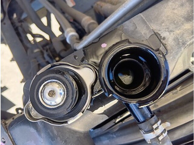 いすゞフォワードパッカー車（塵芥車）中型（4t）[写真25]