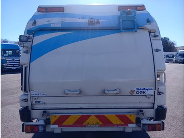 いすゞフォワードパッカー車（塵芥車）中型（4t）[写真05]