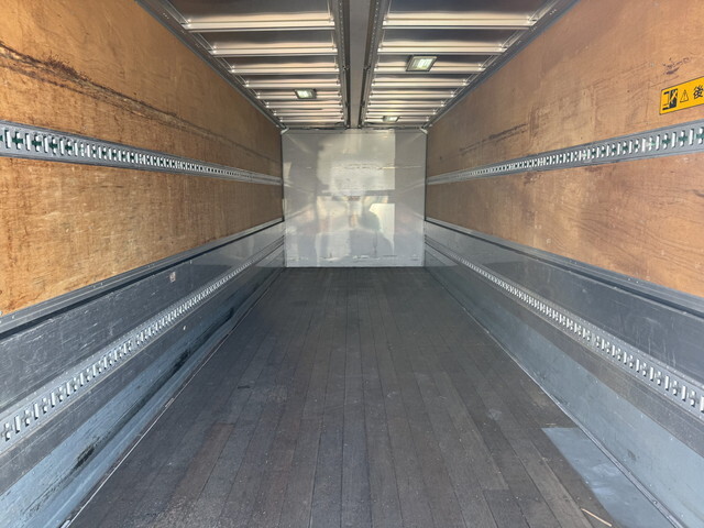 三菱ふそうファイターアルミウイング増トン（6t・8t）[写真11]