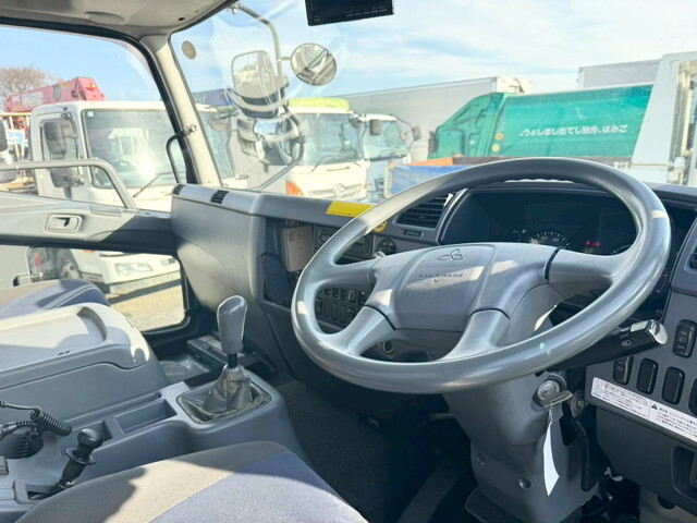 三菱ふそうファイターアルミウイング増トン（6t・8t）[写真22]