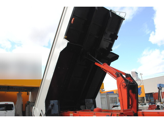 いすゞギガダンプ大型（10t）[写真13]