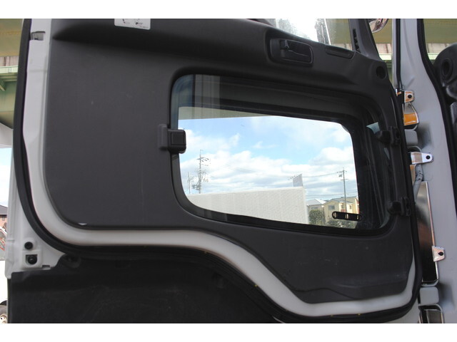 いすゞギガダンプ大型（10t）[写真25]