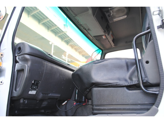 いすゞギガダンプ大型（10t）[写真28]