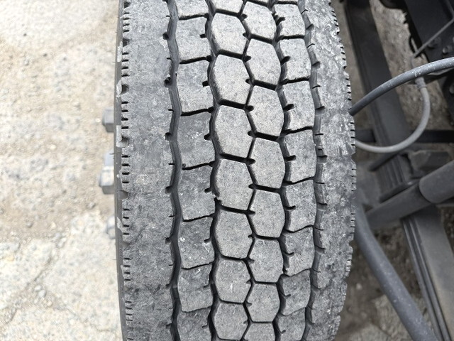 いすゞフォワードアルミウイング増トン（6t・8t）[写真17]