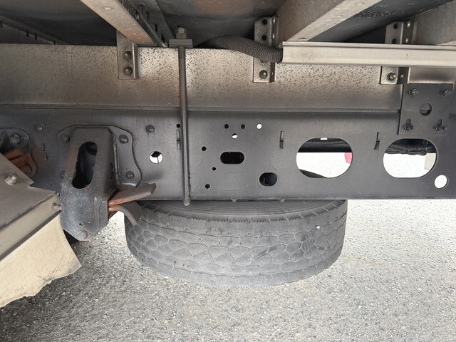 いすゞフォワードアルミウイング増トン（6t・8t）[写真23]