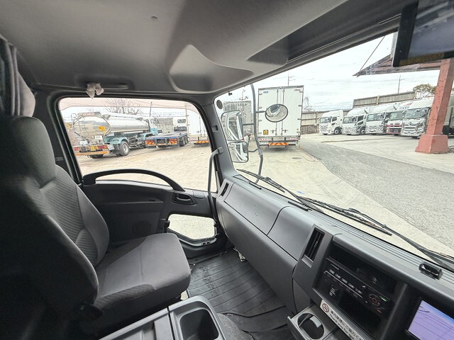 いすゞフォワードアルミウイング増トン（6t・8t）[写真39]