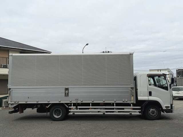 いすゞフォワードアルミウイング増トン（6t・8t）[写真06]