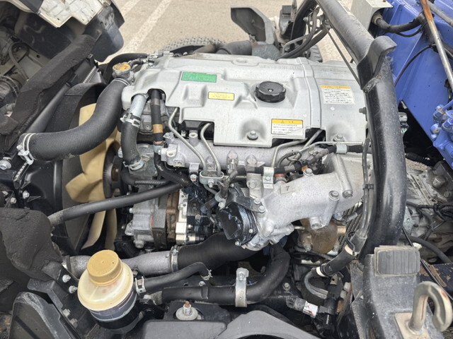 三菱ふそうキャンタークレーン5段小型（2t・3t）[写真28]