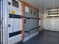 いすゞエルフ冷凍車（冷蔵車）小型（2t・3t）[写真26]