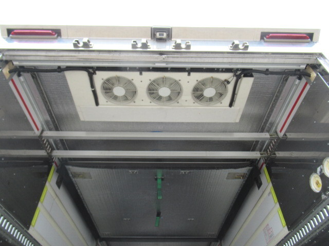 三菱ふそうスーパーグレート冷凍車（冷蔵車）大型（10t）[写真12]