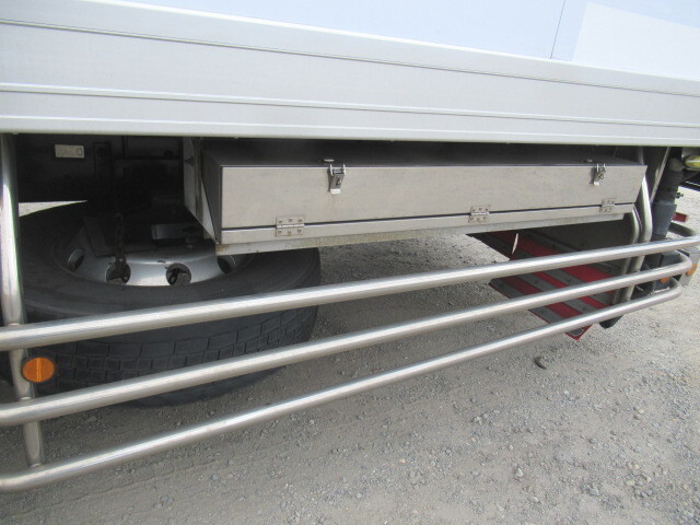 三菱ふそうスーパーグレート冷凍車（冷蔵車）大型（10t）[写真19]