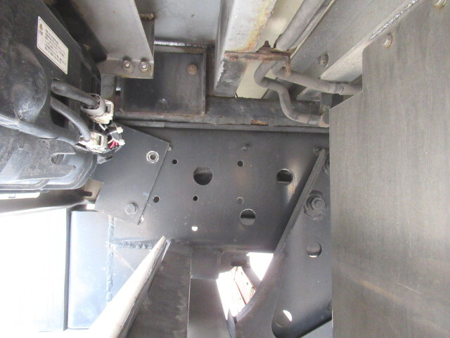 三菱ふそうスーパーグレート冷凍車（冷蔵車）大型（10t）[写真20]