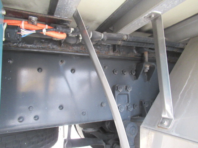 三菱ふそうスーパーグレート冷凍車（冷蔵車）大型（10t）[写真21]