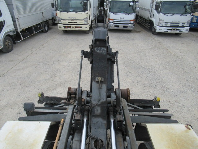 日野レンジャーコンテナ専用車増トン（6t・8t）[写真11]