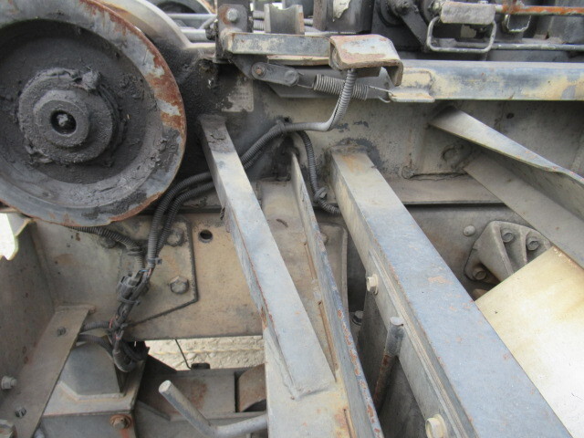 日野レンジャーコンテナ専用車増トン（6t・8t）[写真18]