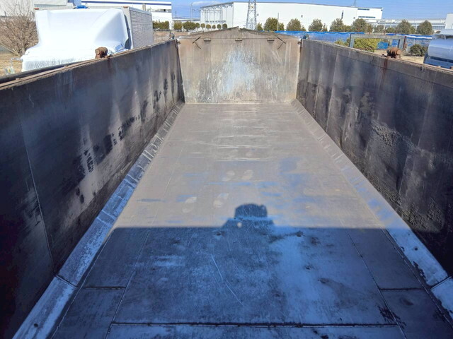 日野プロフィア深ダンプ（土砂禁ダンプ）大型（10t）[写真12]