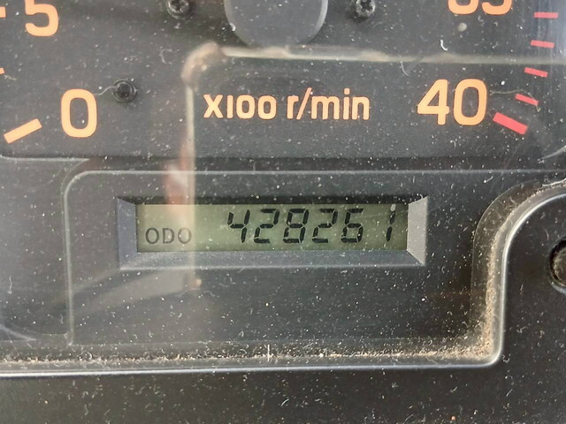 いすゞフォワードタンク車（タンクローリー）中型（4t）[写真18]