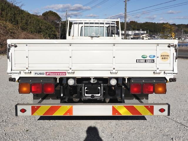 三菱ふそうファイター平ボディ増トン（6t・8t）[写真02]