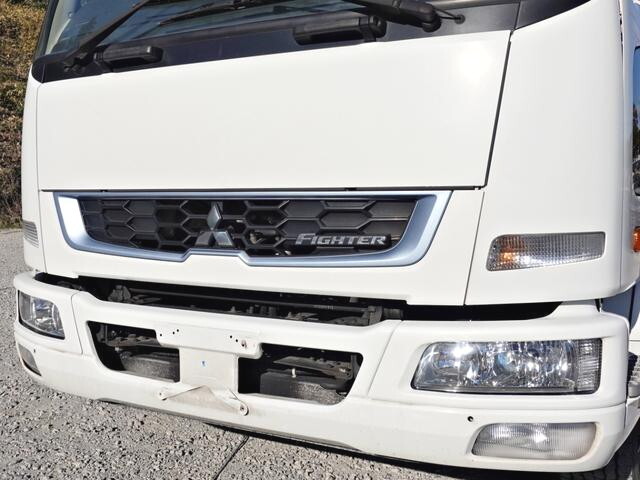 三菱ふそうファイター平ボディ増トン（6t・8t）[写真04]