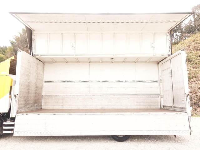 いすゞフォワードアルミウイング増トン（6t・8t）[写真10]