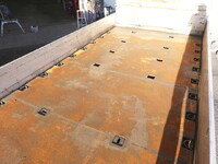 UDトラックスコンドル平ボディ増トン（6t・8t）[写真15]