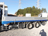 UDトラックスコンドル平ボディ増トン（6t・8t）[写真09]