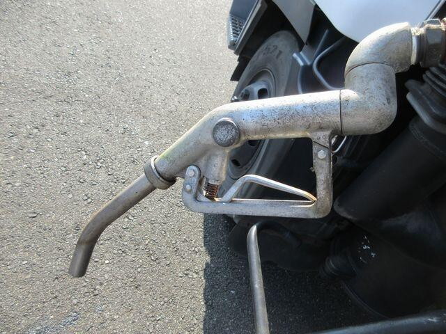 いすゞフォワードタンク車（タンクローリー）中型（4t）[写真21]