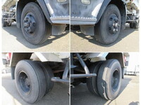 いすゞフォワードタンク車（タンクローリー）中型（4t）[写真30]