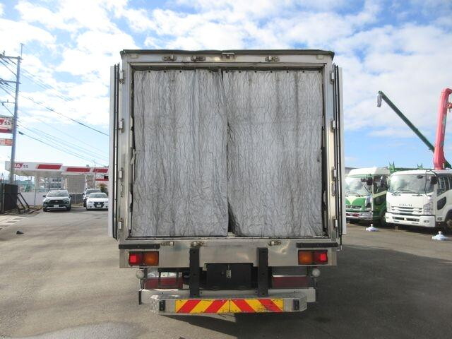 いすゞフォワード冷凍車（冷蔵車）中型（4t）[写真12]