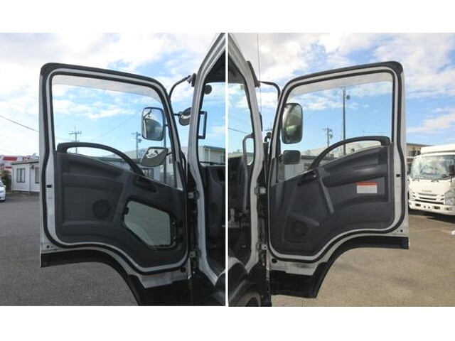 いすゞフォワード冷凍車（冷蔵車）中型（4t）[写真26]