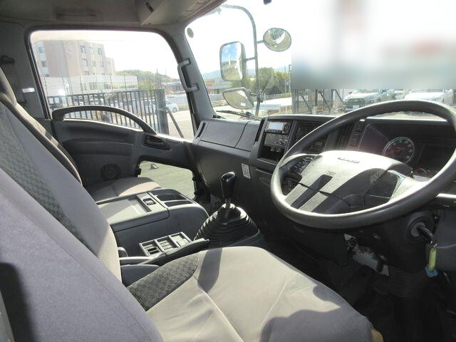 いすゞフォワード冷凍車（冷蔵車）中型（4t）[写真29]