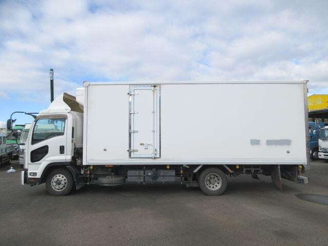 いすゞフォワード冷凍車（冷蔵車）中型（4t）[写真06]