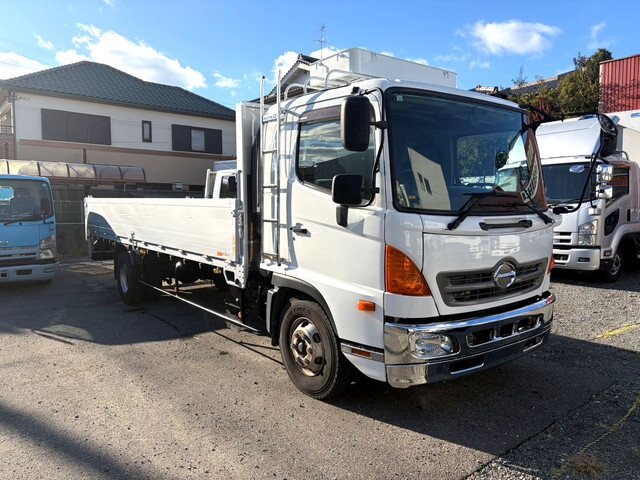 日野レンジャーアルミブロック中型（4t）[写真03]