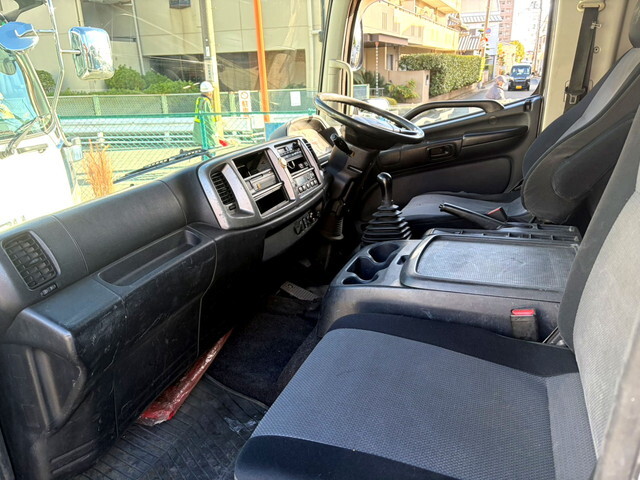 日野レンジャーアルミブロック中型（4t）[写真30]