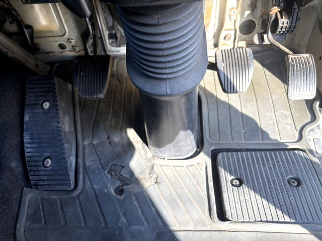 日野レンジャーアルミブロック中型（4t）[写真38]