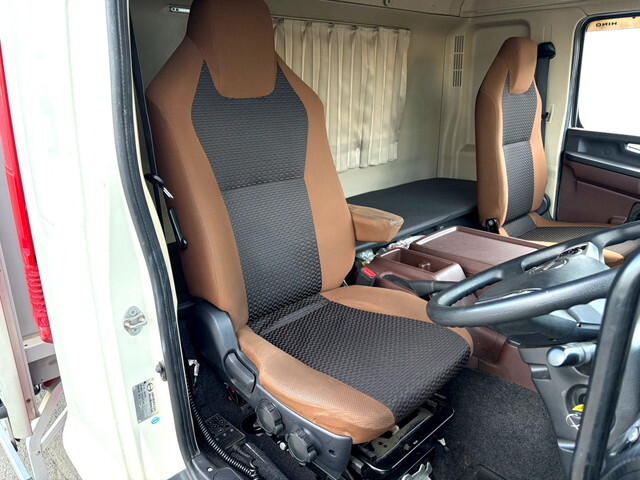 日野レンジャーアルミウイング中型（4t）[写真30]