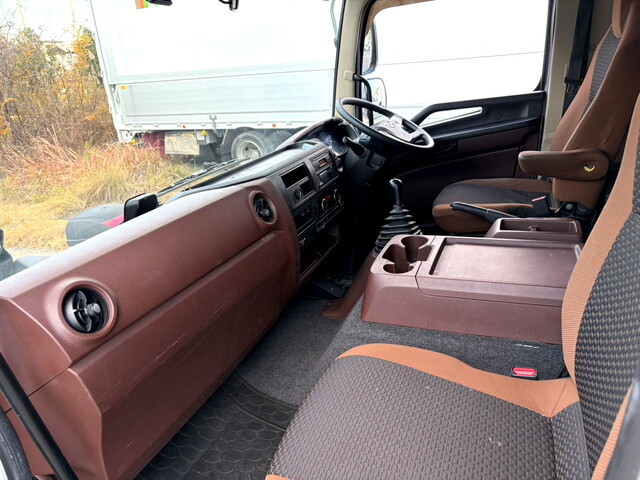 日野レンジャーアルミウイング中型（4t）[写真31]