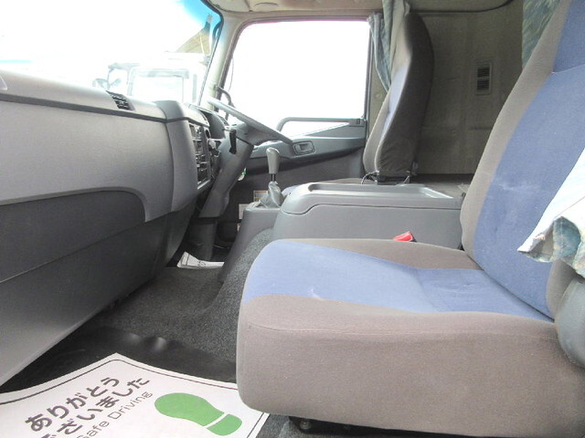 三菱ふそうファイターアルミウイング中型（4t）[写真21]