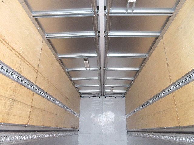 三菱ふそうファイターアルミウイング中型（4t）[写真06]