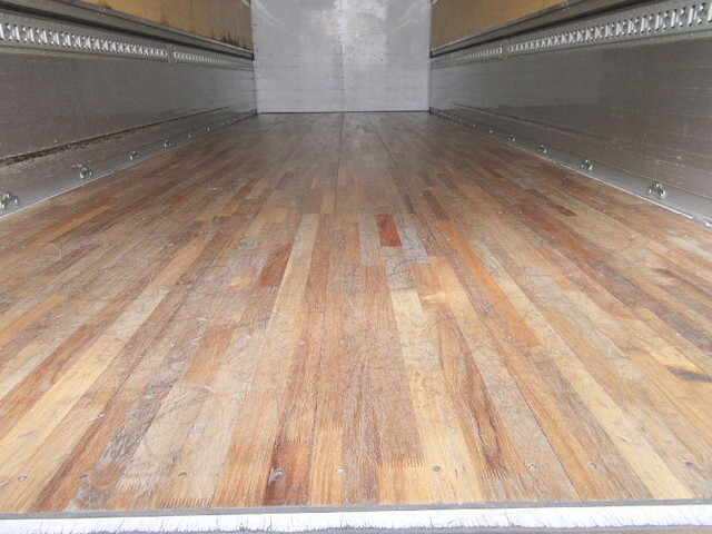 三菱ふそうファイターアルミウイング中型（4t）[写真07]