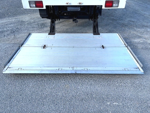 日野レンジャーアルミウイング中型（4t）[写真12]